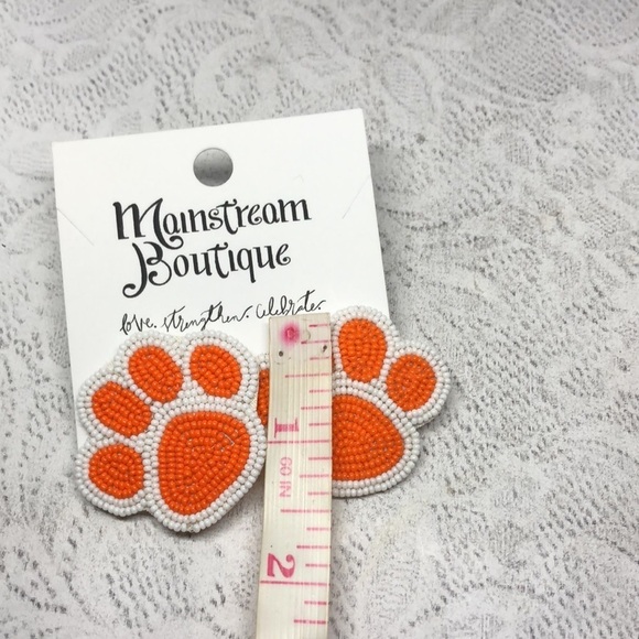 Nwt mainstream boutique animal paw print big statement earrings glass seed beads - Picture 4 of 4